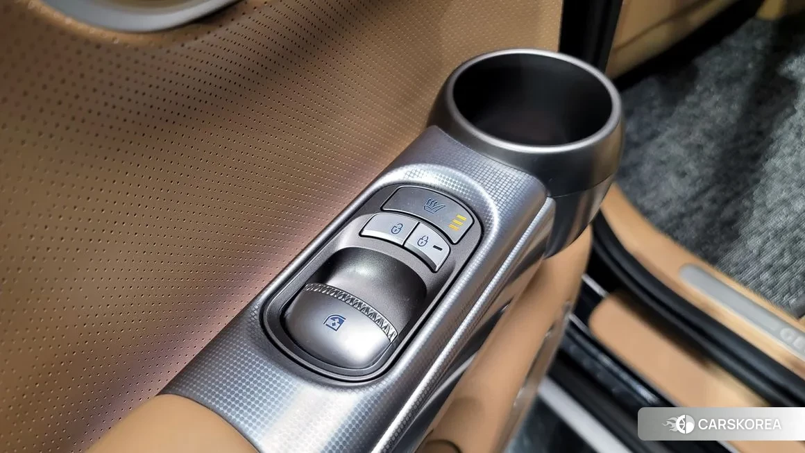 Genesis GV60 id 1623210 из Кореи 9