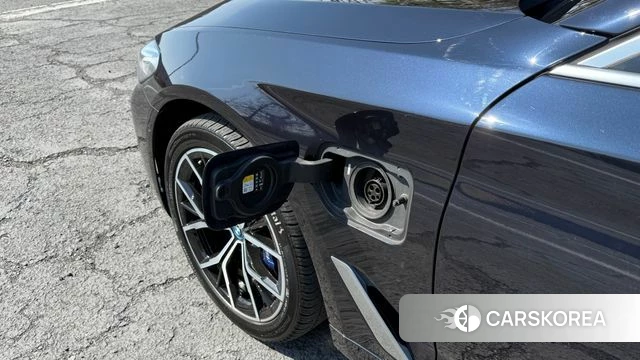 BMW 5 Series (G30) id 3832399 из Кореи 9