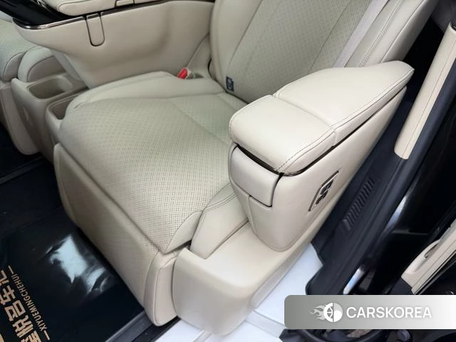 Toyota Elfa id 4257336 из Китая 9