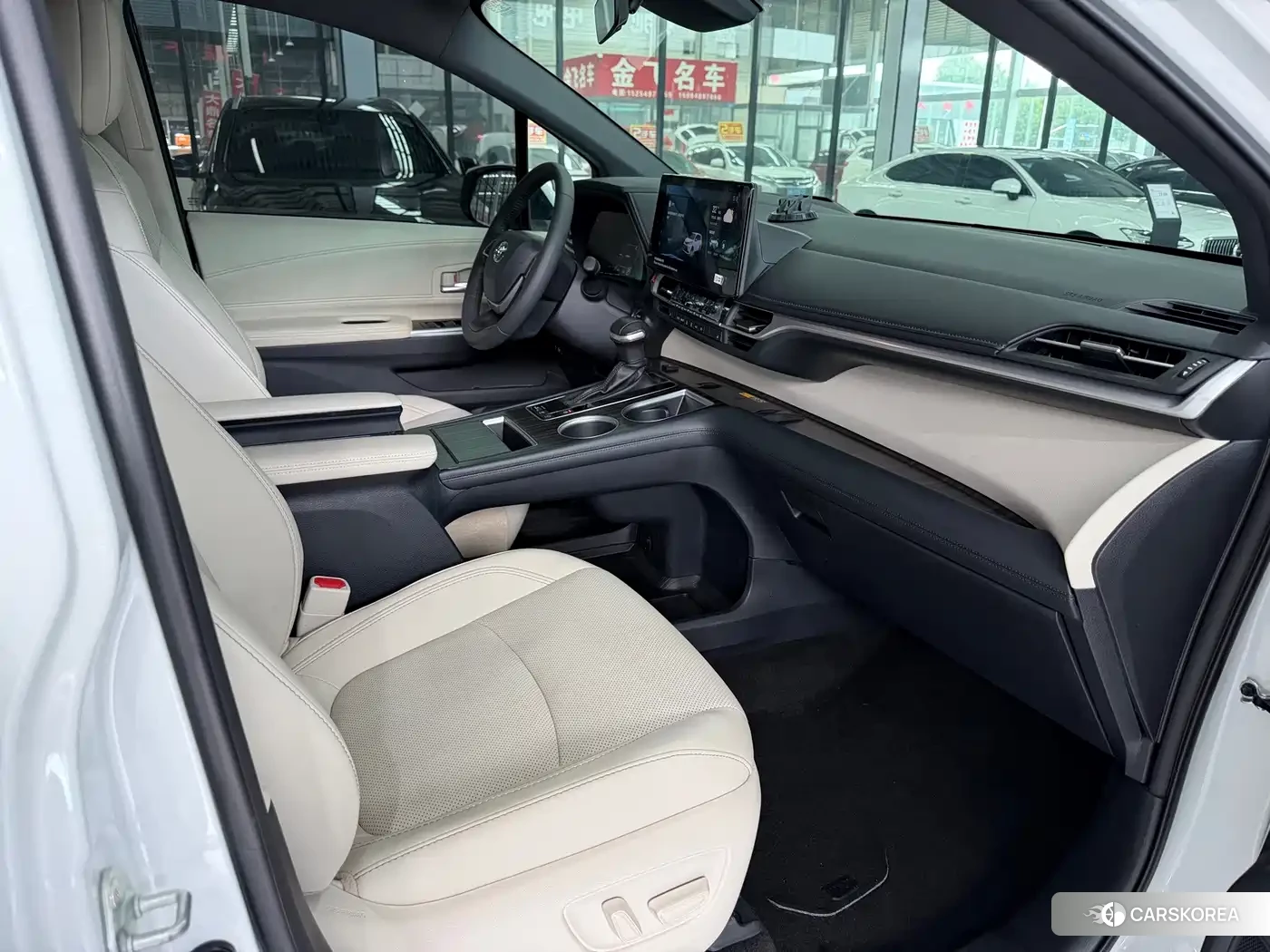 Toyota Granvia id 4628382 из Китая 9