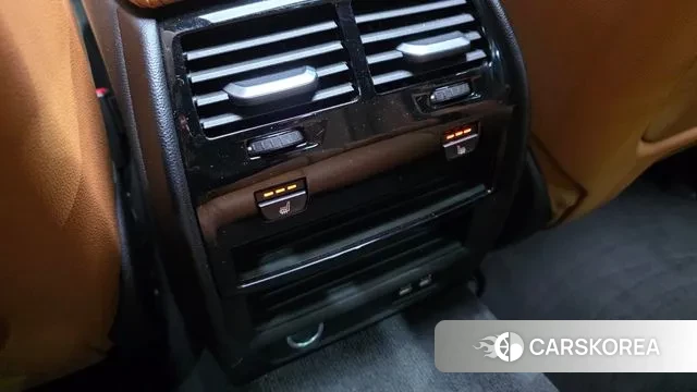 BMW 5 Series (G30) id 3670481 из Кореи 9