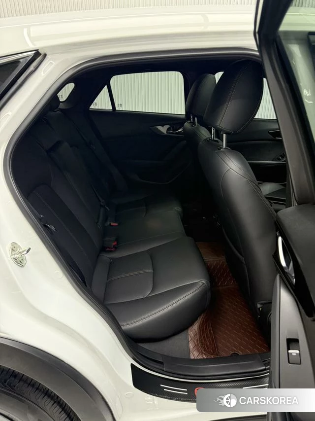 Mazda CX-4 id 3913942 из Китая 9