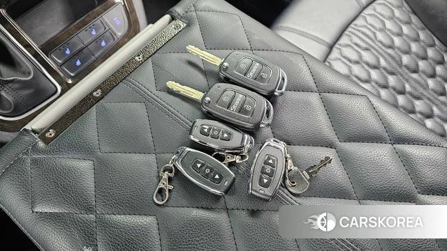 Hyundai The New Grand Starex id 3843730 из Кореи 9