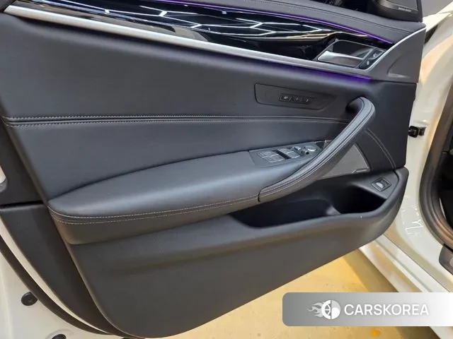 BMW 5 Series (G30) id 2994692 из Кореи 9