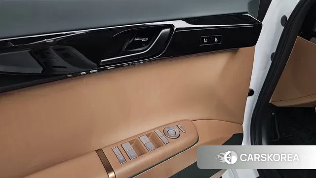 Hyundai Grandeur (GN7) id 3353426 из Кореи 9