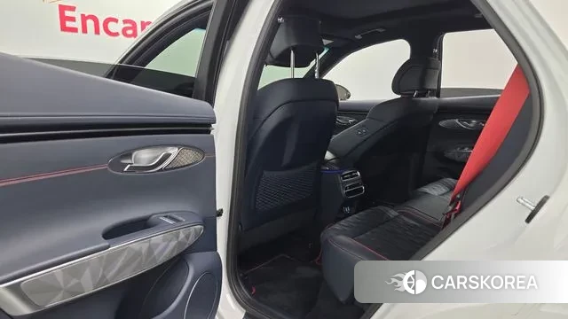 Genesis GV70 id 3384325 из Кореи 9