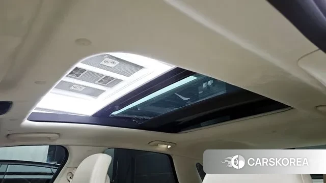 Hyundai Grandeur (GN7) id 3763476 из Кореи 9