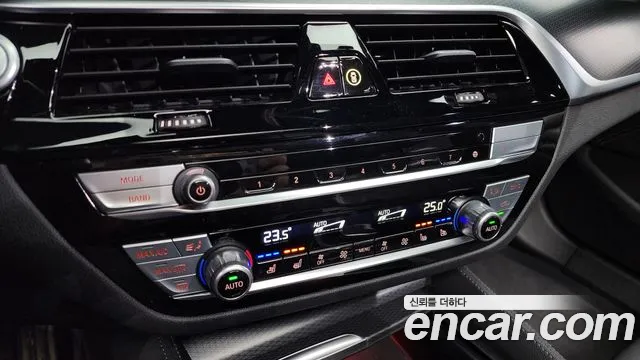 BMW 5 Series (G30) id 2323673 из Кореи 9