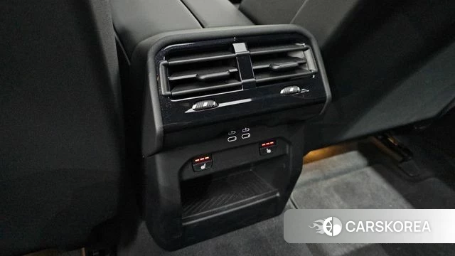 BMW 5 Series (G60) id 3963362 из Кореи 9