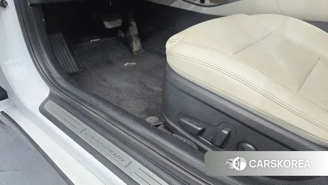 Hyundai The New Grandeur IG Hybrid id 3524896 из Кореи 9