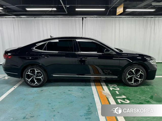Volkswagen Passat id 4367418 из Китая 9
