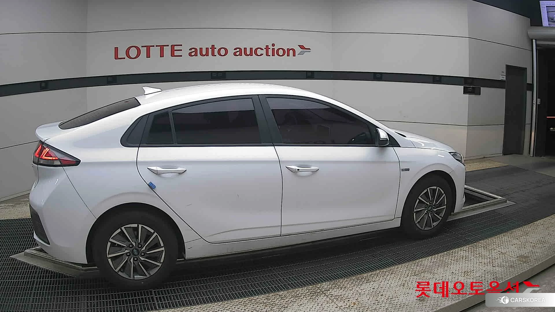Hyundai IONIQ Electric id 4296832 из Кореи 9