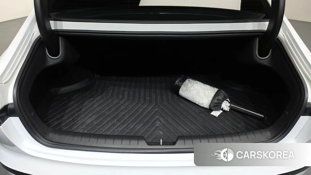 Hyundai Grandeur Hybrid (GN7) id 4302155 из Кореи 9