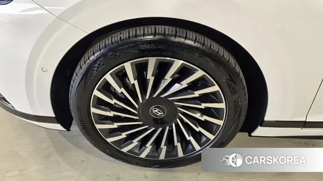 Hyundai Grandeur (GN7) id 3426658 из Кореи 9