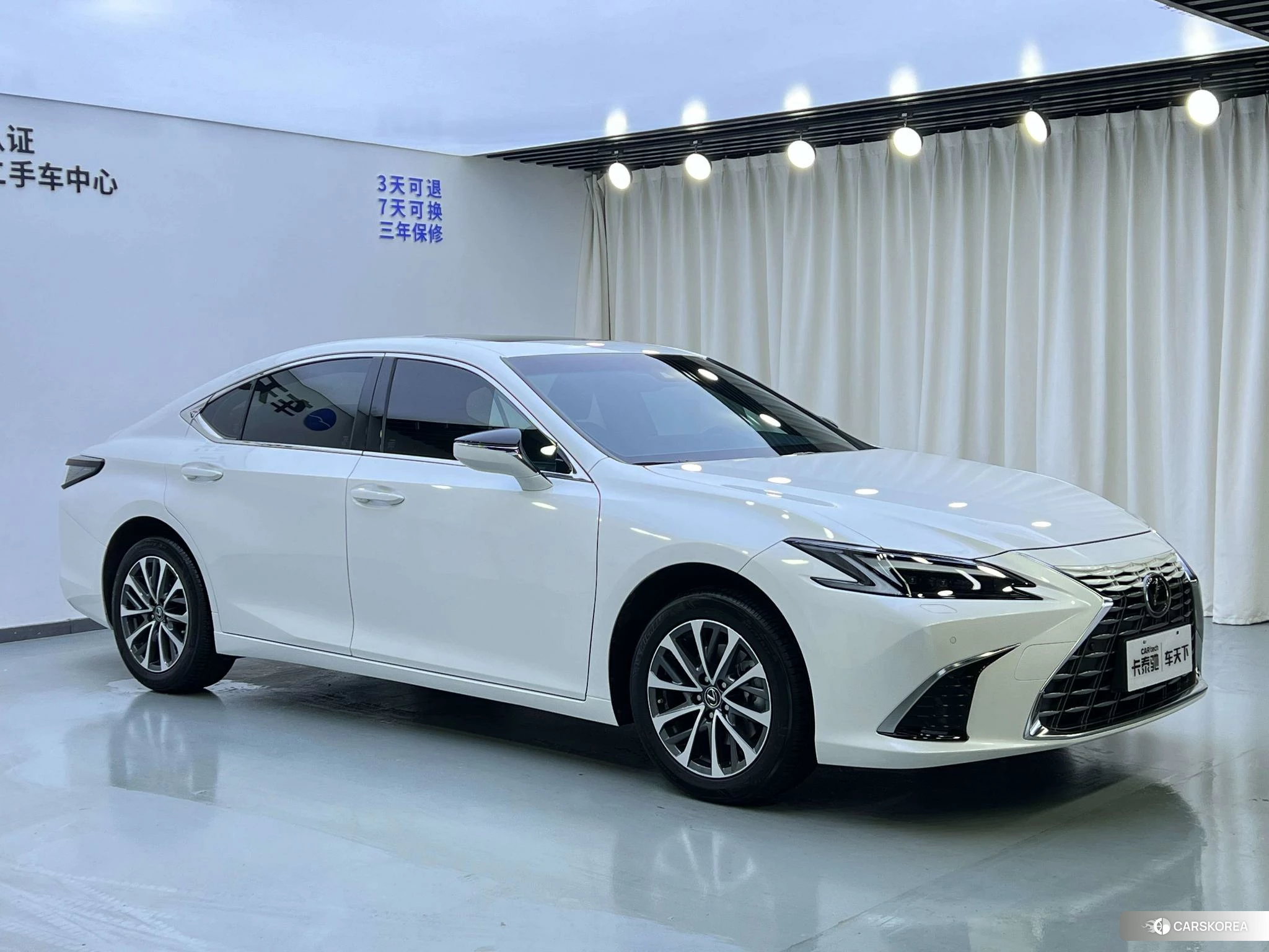 Lexus ES id 4452488 из Китая 9