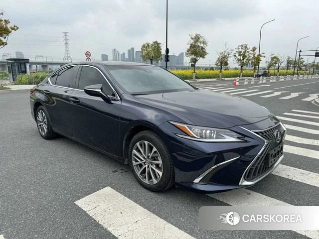 Lexus ES id 4278898 из Китая 9