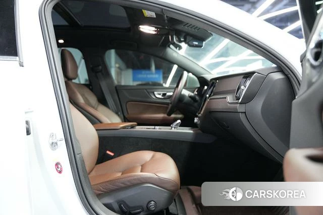 Volvo S60 id 3908763 из Китая 9