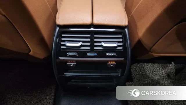 BMW 5 Series (G30) id 3050776 из Кореи 9