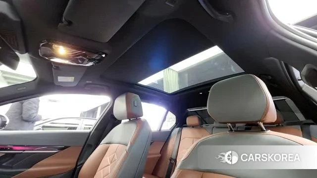 BMW 5 Series (G60) id 3289107 из Кореи 9