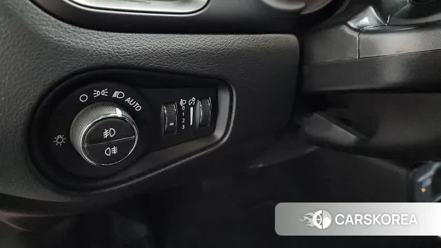 Jeep Renegade id 3412085 из Кореи 9