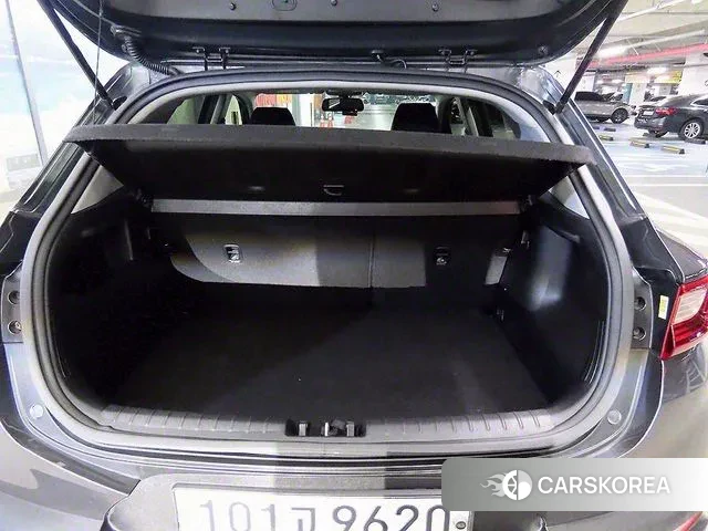 Kia Stonic id 3008810 из Кореи 9