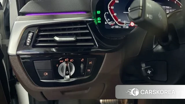 BMW 5 Series (G30) id 3059682 из Кореи 9