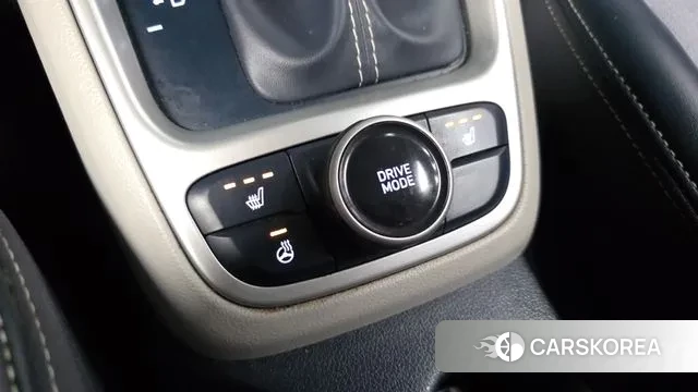 Hyundai Venue id 3703449 из Кореи 9