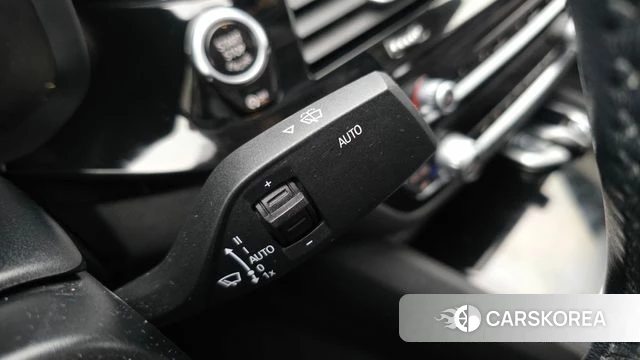 BMW 5 Series (G30) id 4390175 из Кореи 9