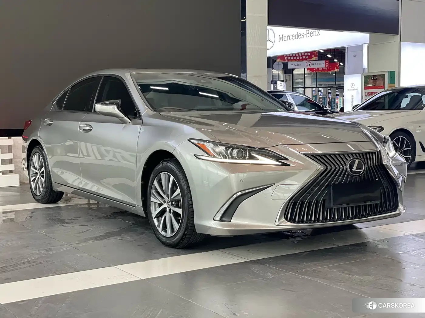 Lexus ES id 4576677 из Китая 9
