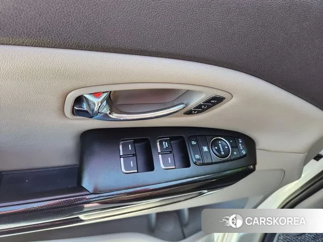 Kia All New Carnival id 3085748 из Кореи 9