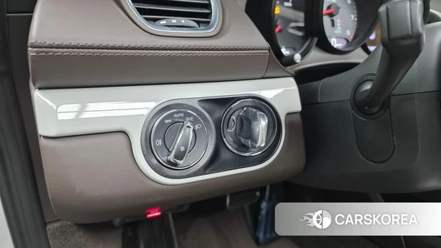 Porsche 718 Boxster id 3820035 из Кореи 9