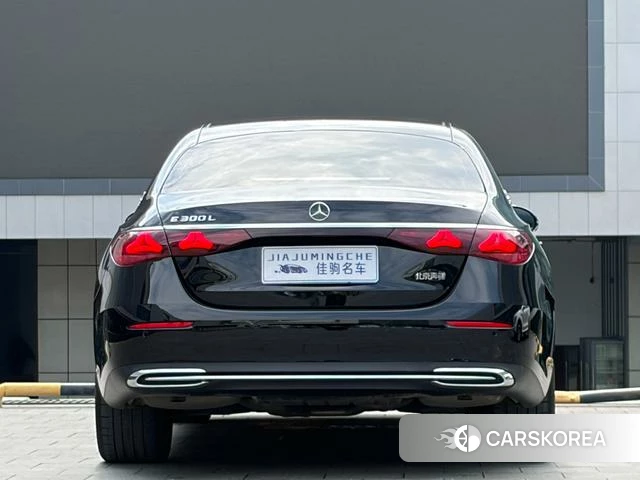 Mercedes-Benz E-class id 4314648 из Китая 9