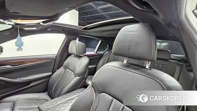 BMW 5 Series (G30) id 3777229 из Кореи 9