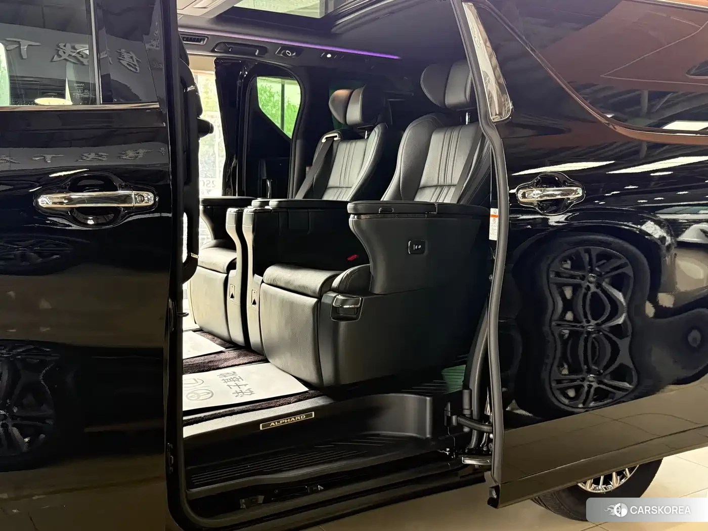 Toyota Elfa id 4622616 из Китая 9