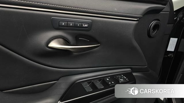 Lexus ES300h 7th generation id 3853030 из Кореи 9