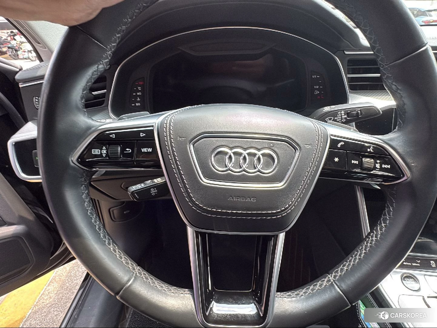 Audi A6L id 4420135 из Китая 9