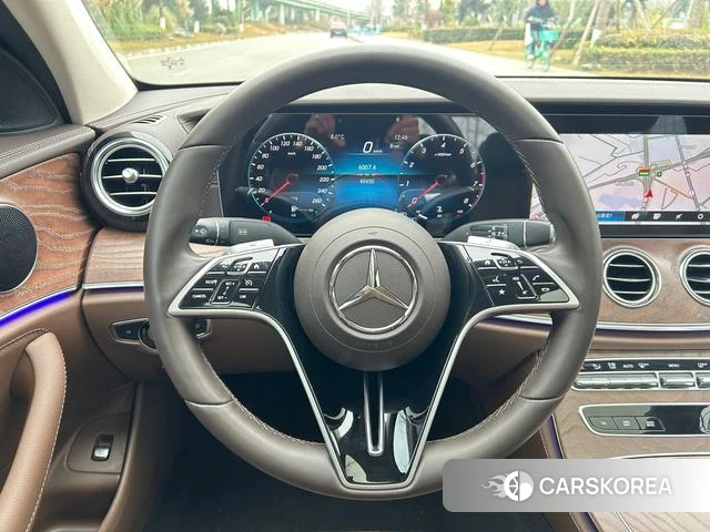 Mercedes-Benz E-class id 4264909 из Китая 9