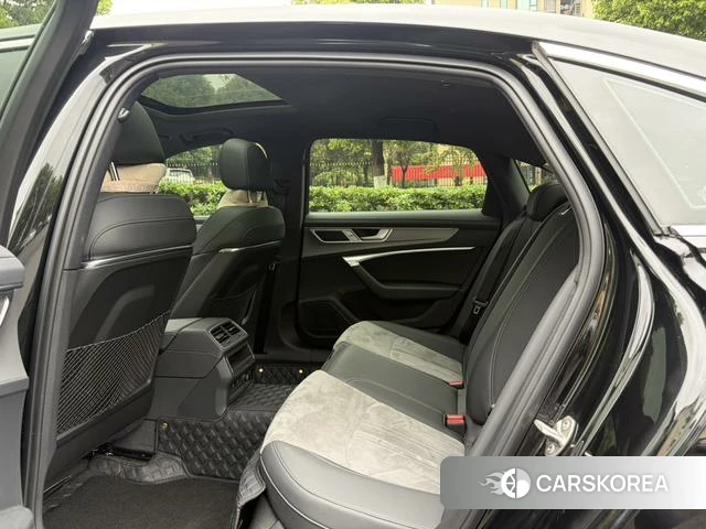 Audi A6L id 4260611 из Китая 9