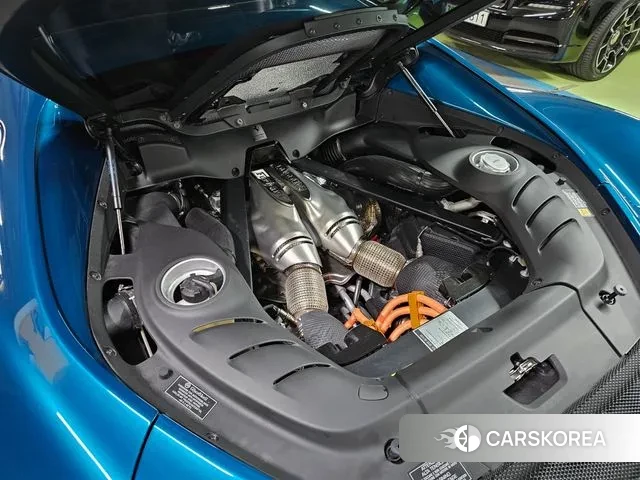 Ferrari 296 GTB id 3011362 из Кореи 9