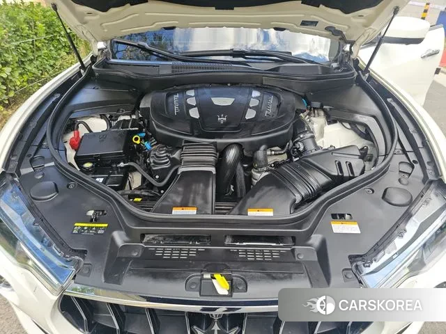 Maserati Levante id 3284498 из Кореи 9