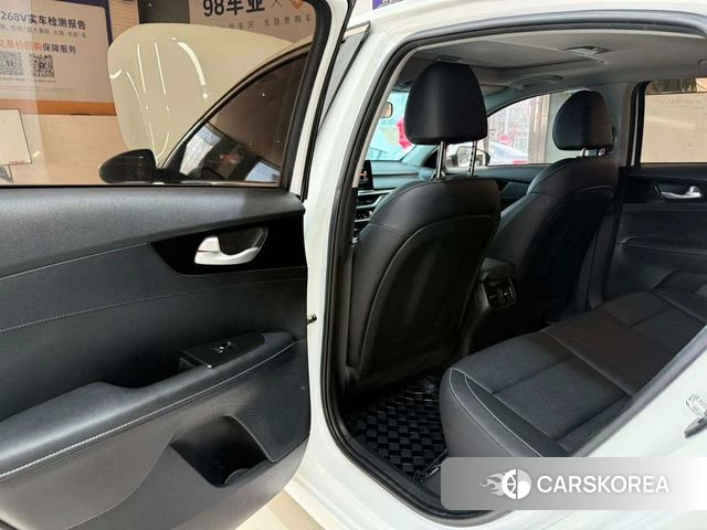 Kia K3 id 4263000 из Китая 9