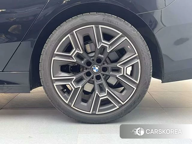 BMW 5 series id 4275649 из Китая 9