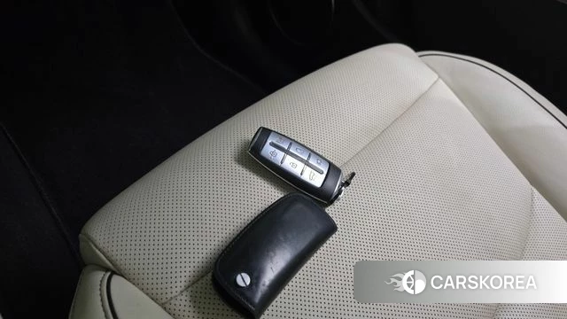 Genesis GV70 id 4231876 из Кореи 9