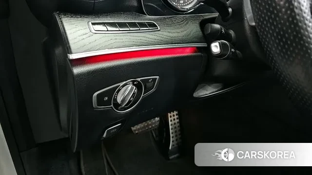Mercedes-Benz E-Class W213 id 3754408 из Кореи 9