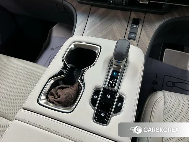 Lexus LM id 4239487 из Китая 9