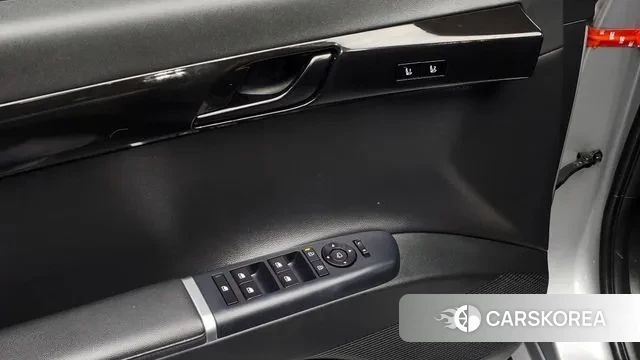 Hyundai Grandeur (GN7) id 3734658 из Кореи 9