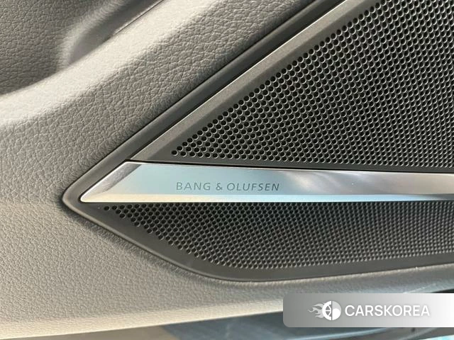 Audi A8 id 4348961 из Китая 9