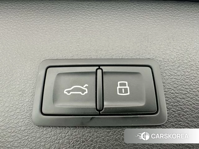 Audi Q2L id 4307530 из Китая 9