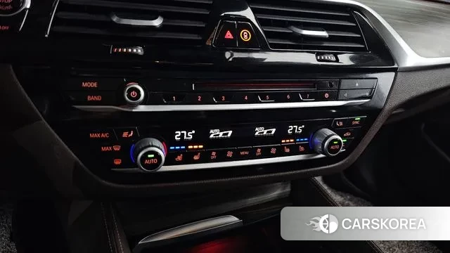 BMW 5 Series (G30) id 3469946 из Кореи 9