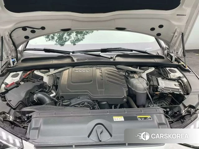 Audi A4L id 4297956 из Китая 9